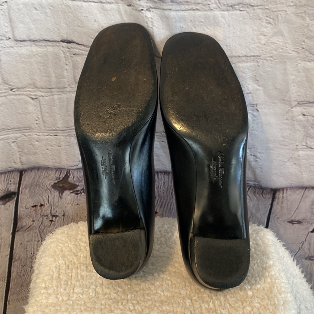 “SALVATORE FERRAGAMO” Women's Black Pumps…Sz 9 - Picture 5 of 9